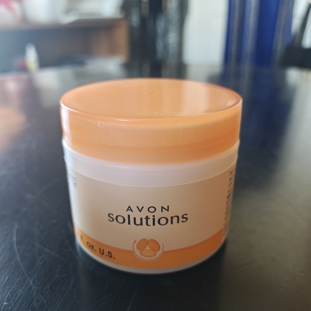 Avon Solutions Nourishing Cream Moisturizer 1.7 oz Hydrating Face Cream